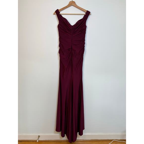 La Femme No 28450 Off the Shoulder Evening Gown Dress Size 8 Ruched Prom NWT - Picture 4 of 15